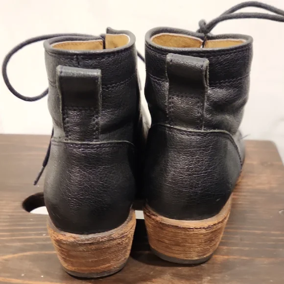 Frye Black Leather Carson Ankle Lace Up Boots Booties - Picture 4 of 12